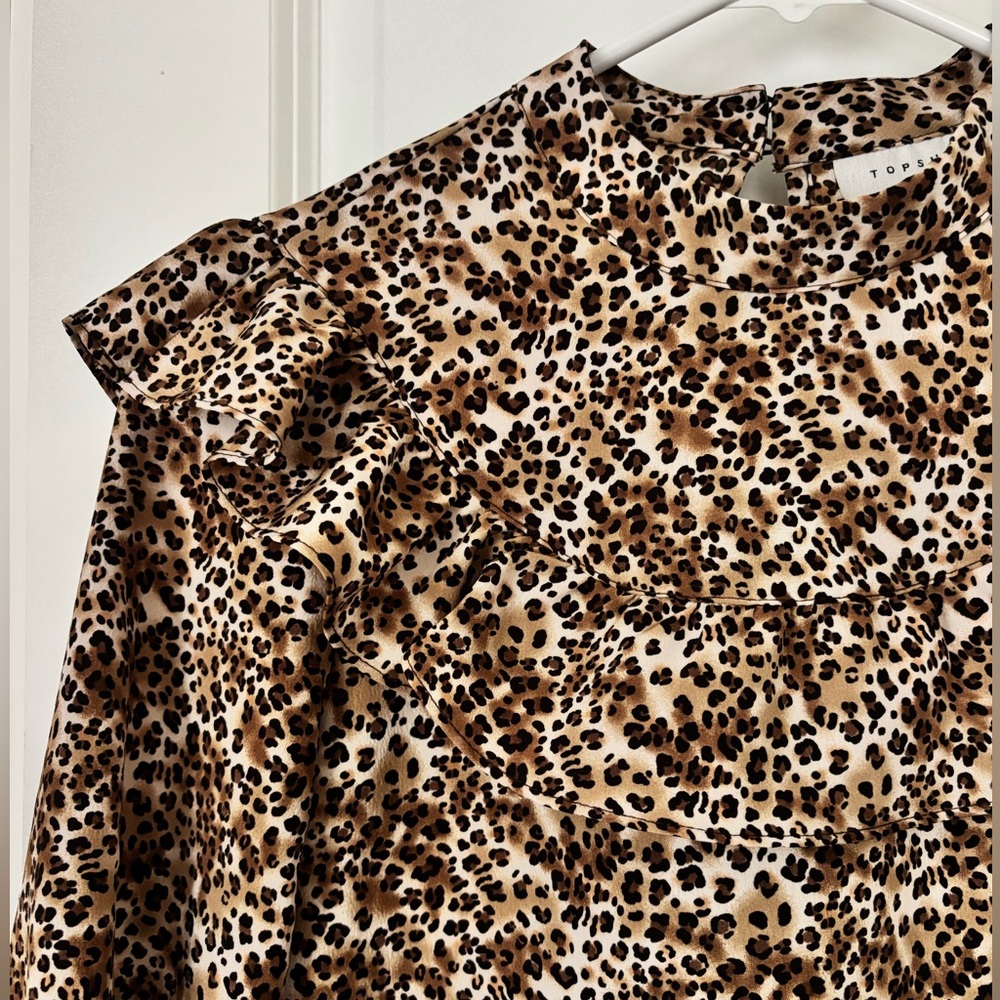Leopard Print Ruffled Long-Sleeve Blouse - Picture 2 of 3